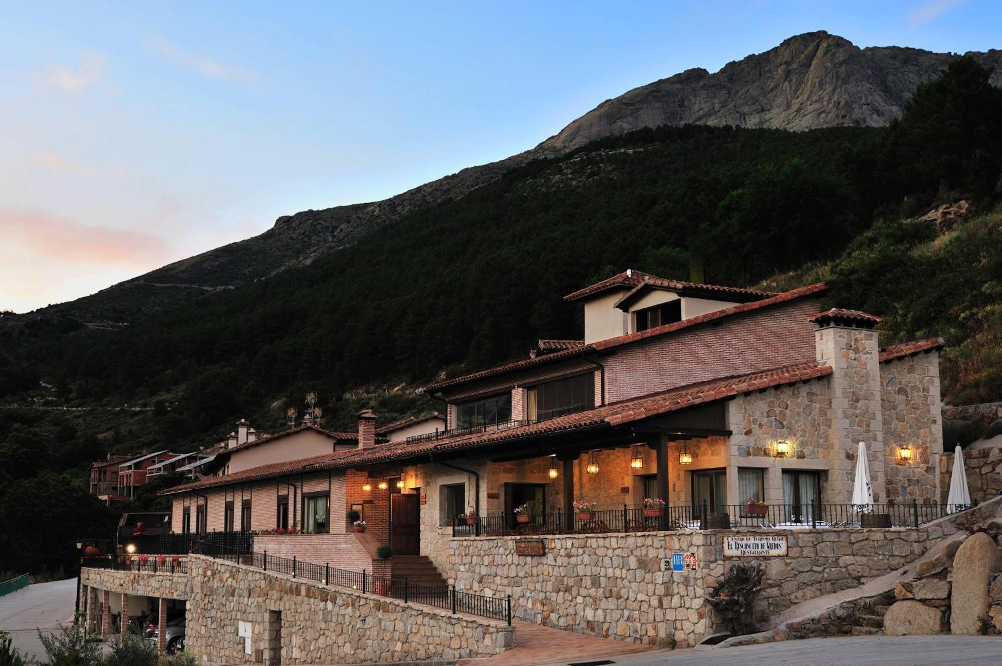 Hotel Rural Y Restaurante, Rinconcito De Gredos Cuevas Del Valle Exterior photo